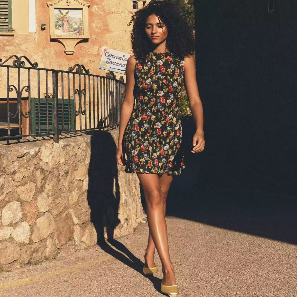 Doen Gianna Dress In Noir Wild Rose